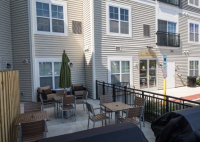 outdoor seating and the Patriot Station leasing office in Chalfont, PA